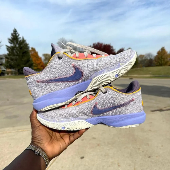 Nike Lebron 20 Violet Frost Men’s Athletic Shoes Size 10 - Picture 11 of 17